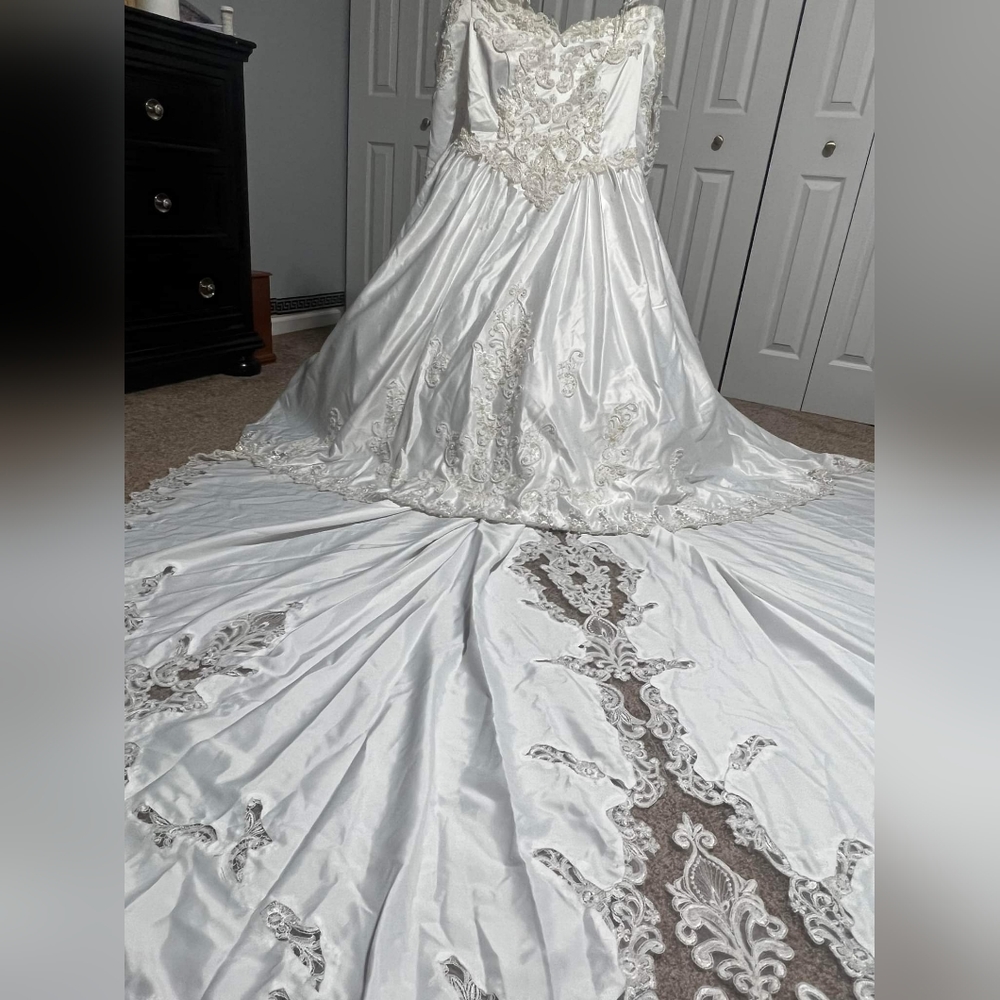 Alfred Angelo Bride wedding dress